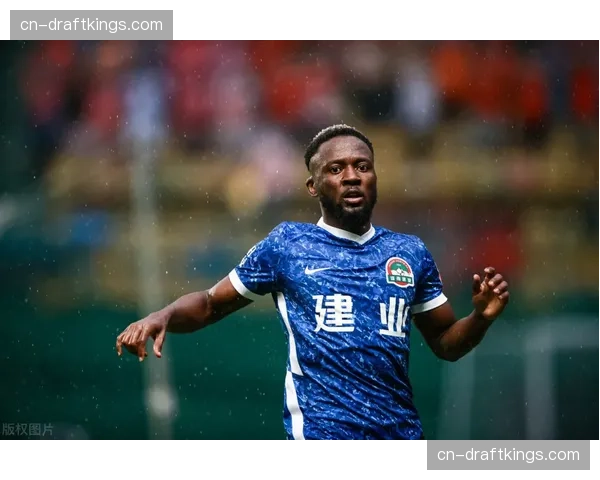 战术复盘：曼城对阵利物浦，罗德里与索博斯洛伊的中场对决