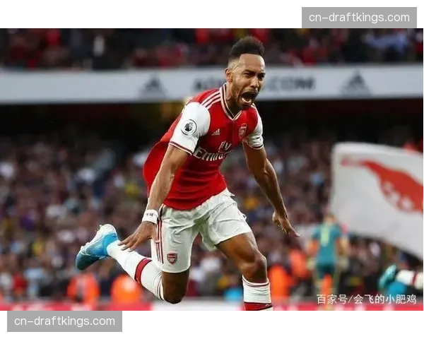 半场：里昂0-2落后马赛，奥巴梅扬梅开二度