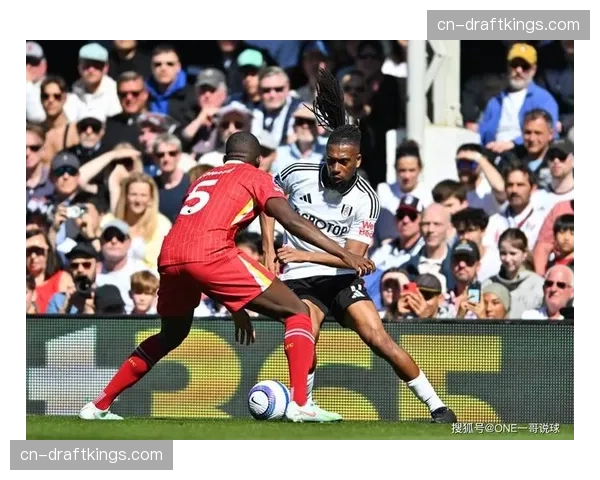 足球与环保：英超俱乐部承诺在2026年底前全面淘汰塑料杯