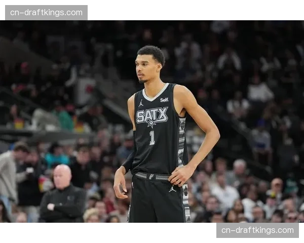 特写:文班亚马达成赛季场均“30+12+5+3”,历史首人 特写:文班亚马达成赛季场均“30+12+5+3”,历史首人