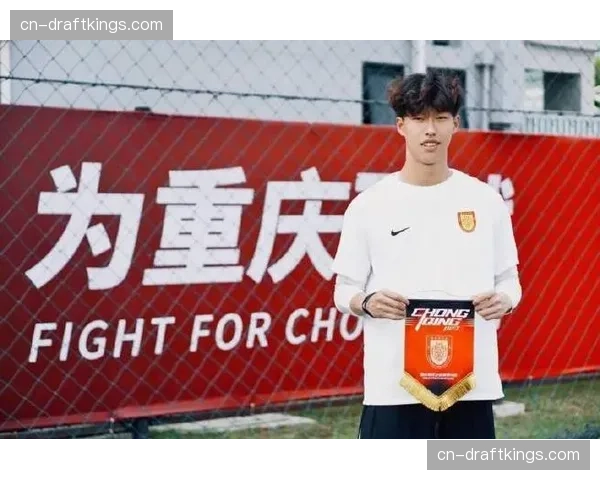 重庆铜梁龙前锋向余望或将在夏窗以900万转会费加盟德甲球队